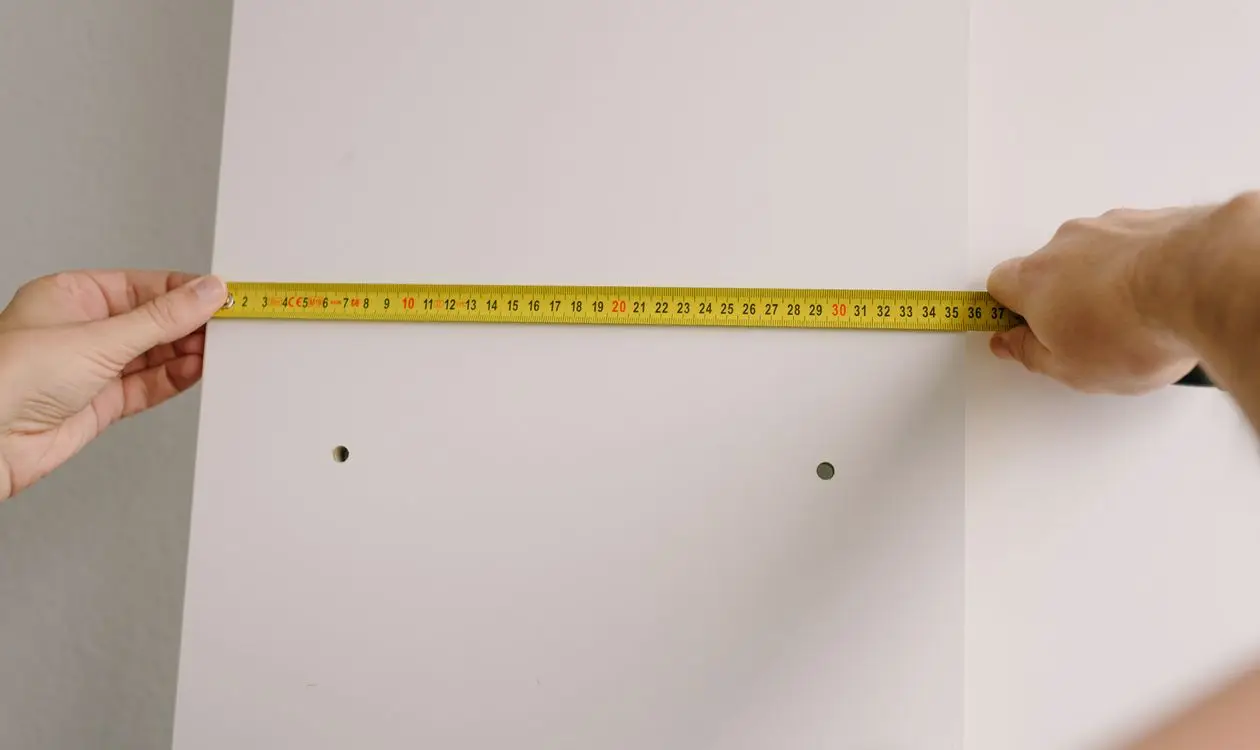 产品尺寸长宽高顺序：同一组 1200×600×750，家具买家读成宽深高，货代读成长宽高