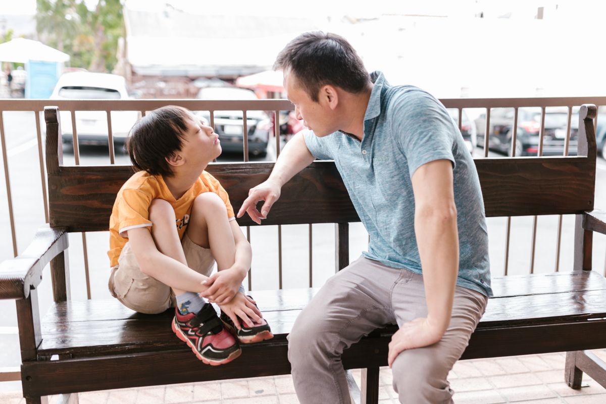 孩子考砸了怎么跟他谈?五个问题代替一顿批评